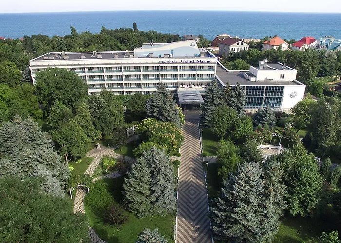Grand-Marine Hotel & Spa