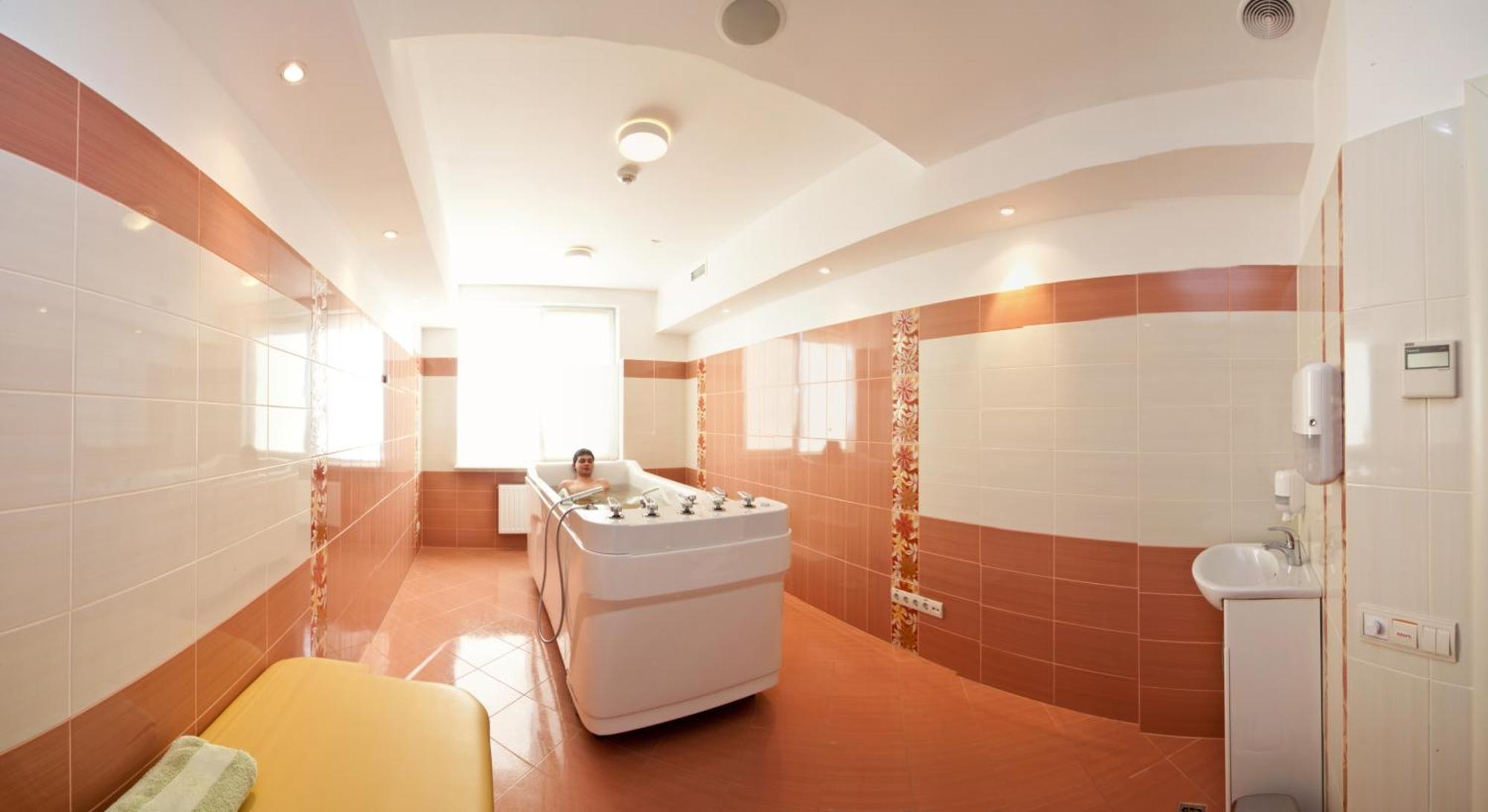 Grand-marine & Spa Odessa